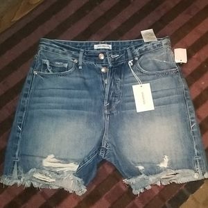 NWT! Good American Denim Shorts. Size 26